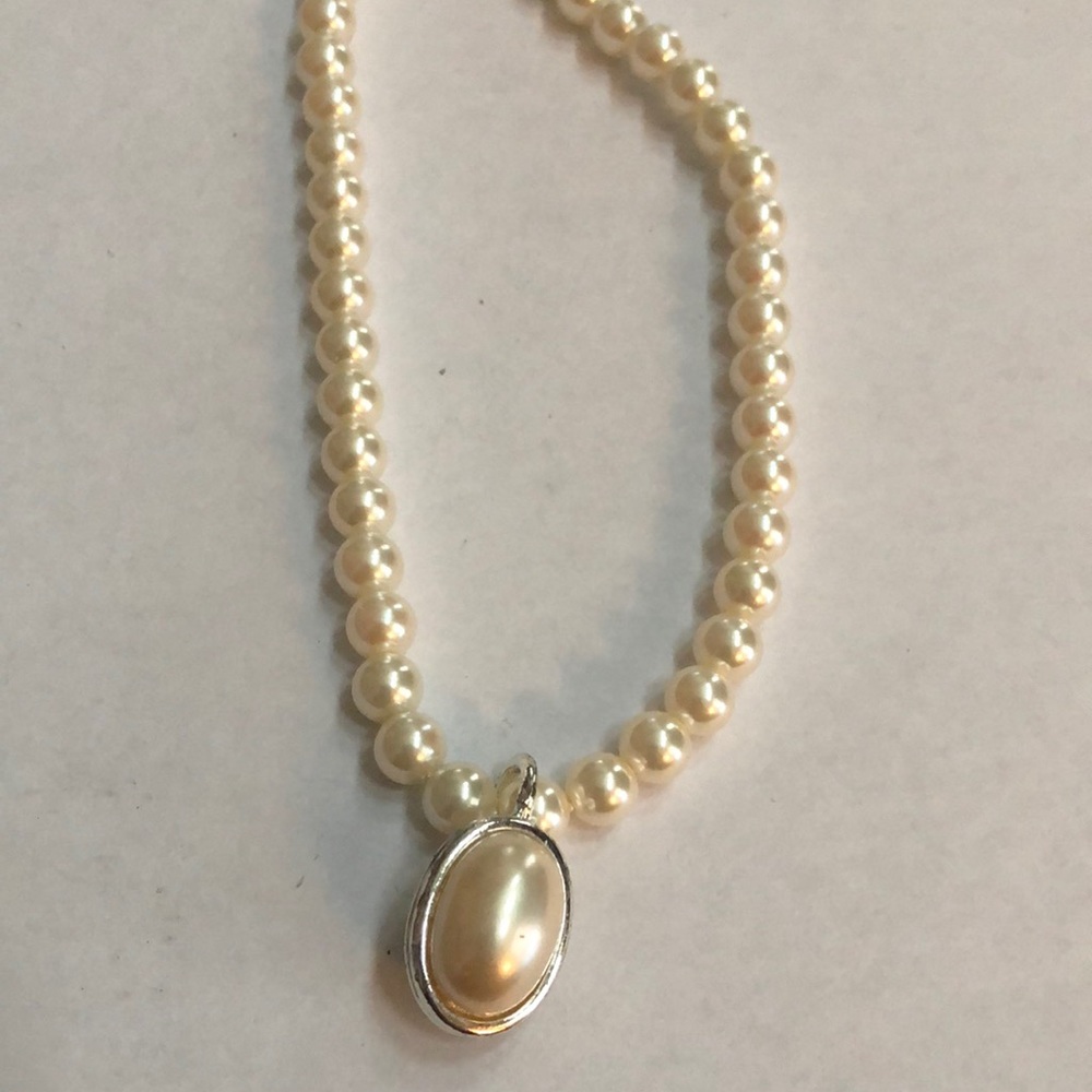 Liz Claiborne necklace